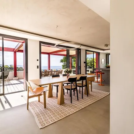 Cliff Keyweek Architect's With Pool And Sea Views In