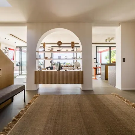 Cliff Keyweek Architect's With Pool And Sea Views In