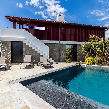 Cliff Keyweek Architect's With Pool And Sea Views In Hotel Bidart