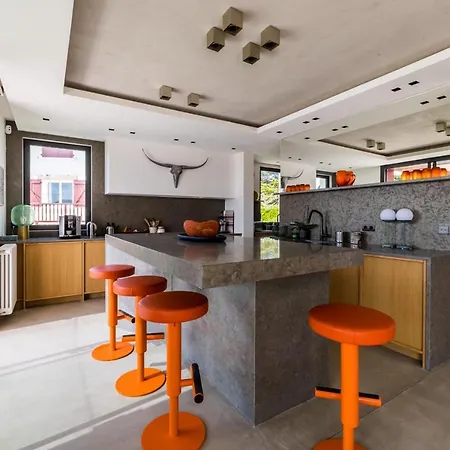 Cliff Keyweek Architect's With Pool And Sea Views In 4* Bidart